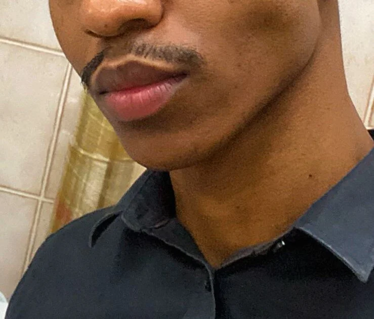 Straightyoung's Offline Chat Room