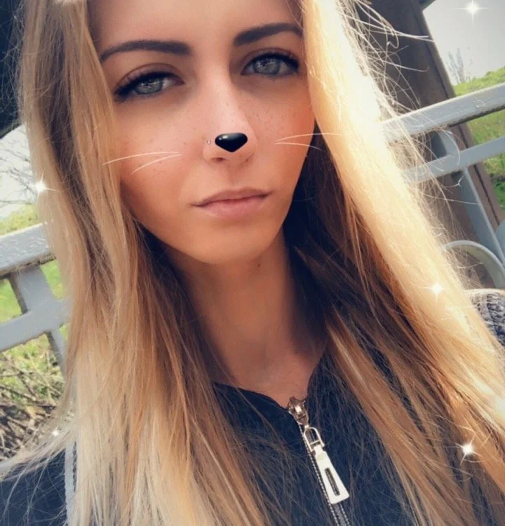SheekaKiss' Offline XXX Chat