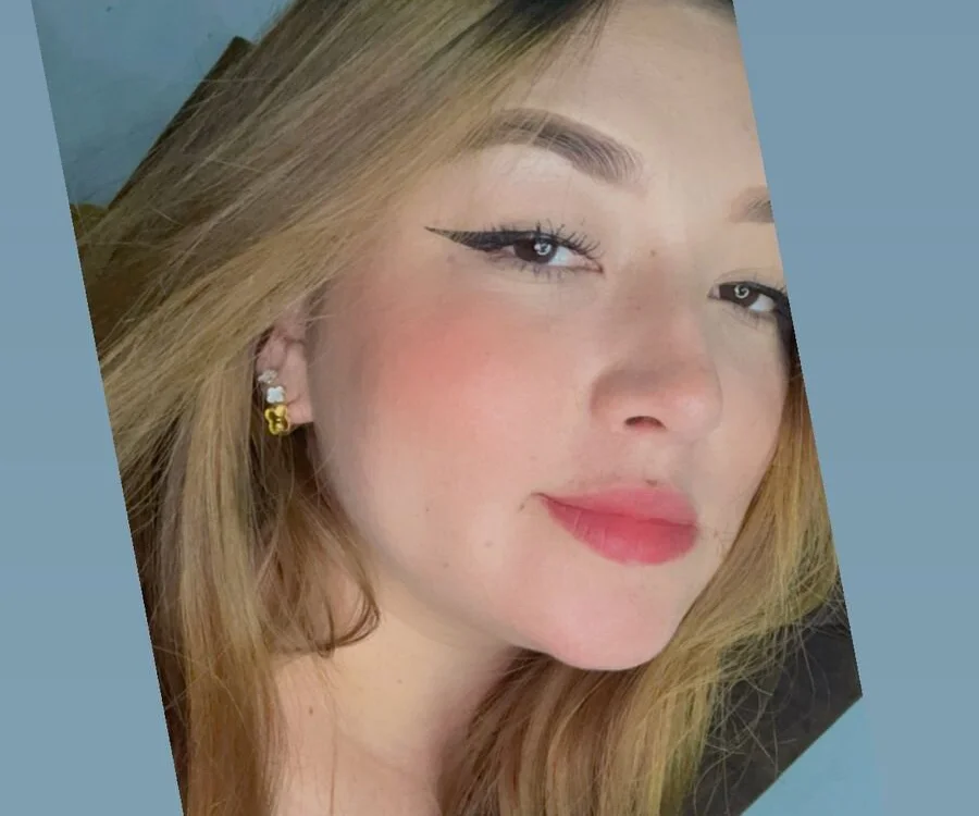 Sofia_Queen17 Offline XXX-Chat