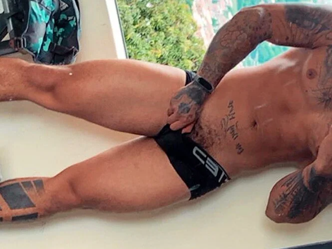 Chatroom XXX hors ligne de David_tatto1