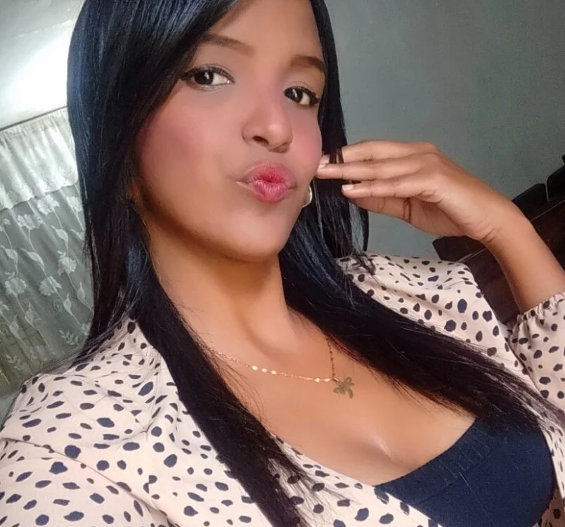 Alejandra67's Offline Chat Room