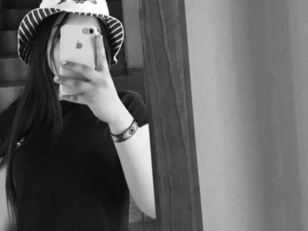 asly_v_a Offline XXX-Chat
