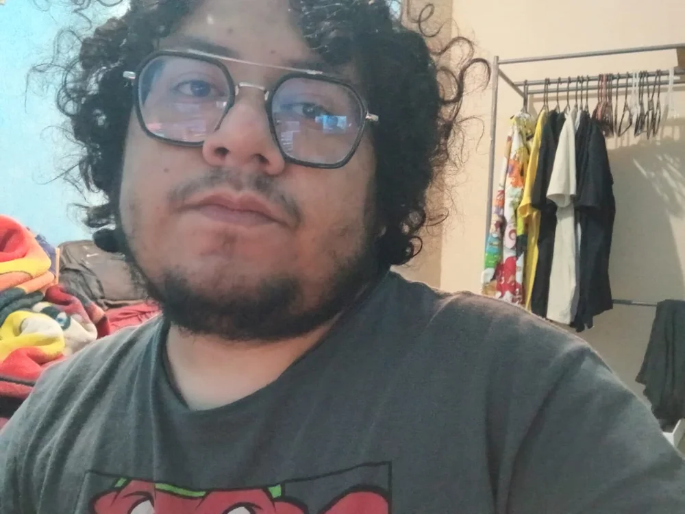 LeonHot8502 Offline XXX-Chat