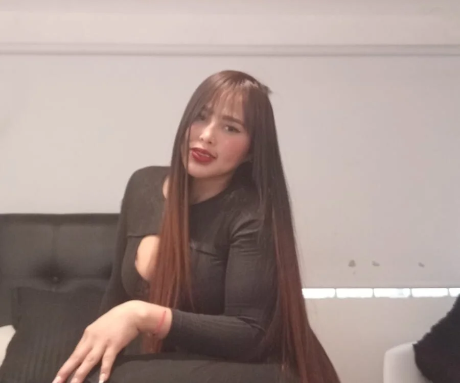 cristal_bss' Offline XXX Chat