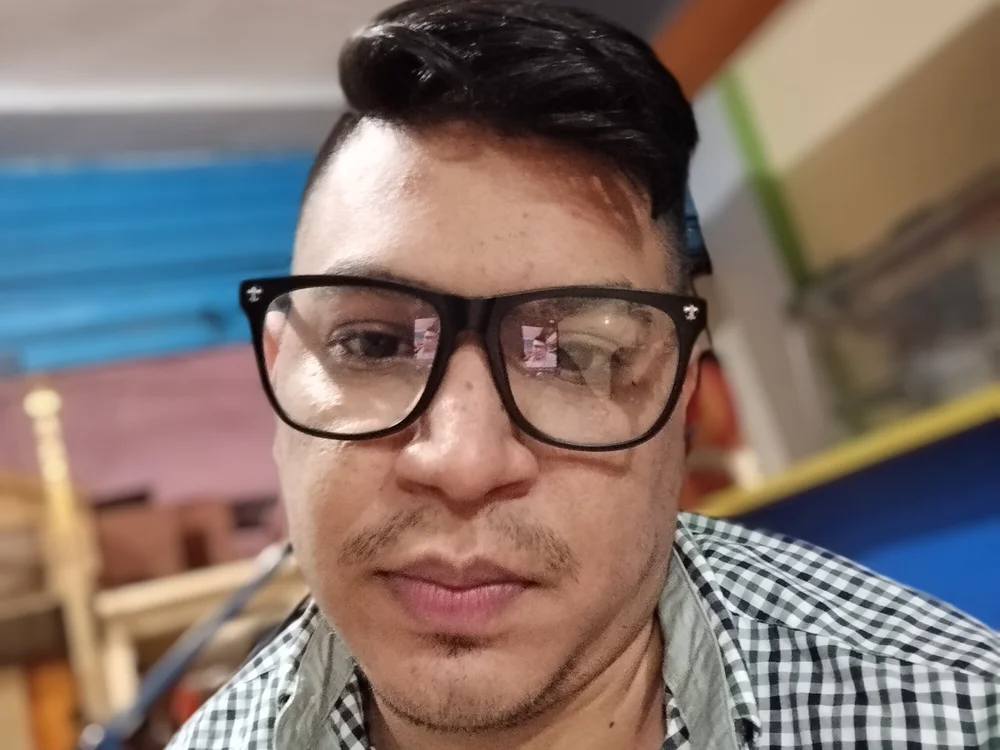 VeNUO1995 offline chatrum