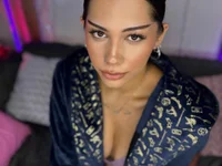 دردشة LoraShines الجنسية المباشرة