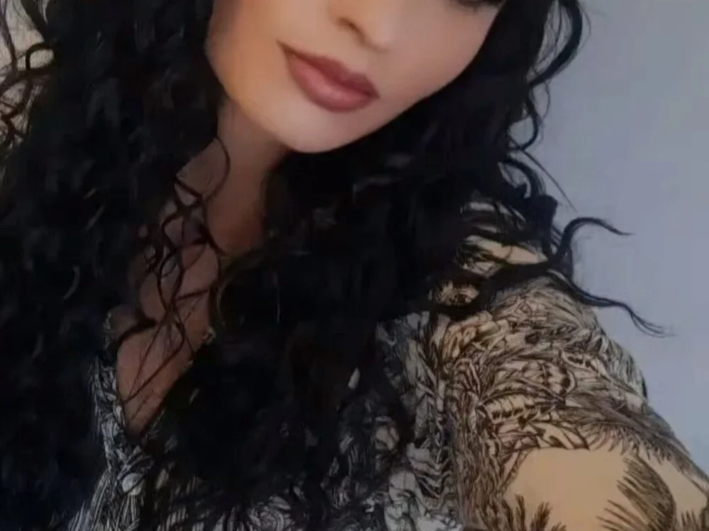 Isadora333's Offline Chat Room