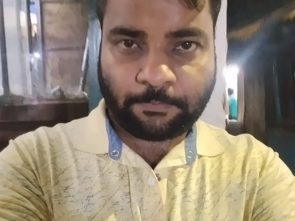 Rmoeo92: офлайн-секс-чат