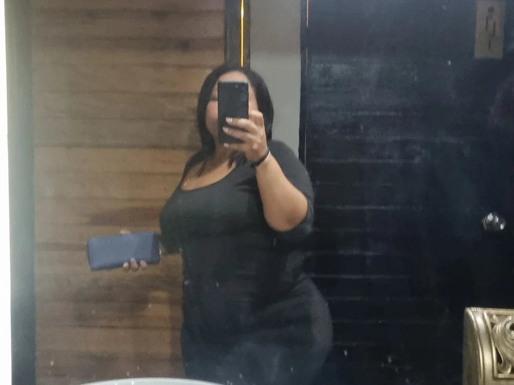 dimplesqueenn's Offline Chat Room