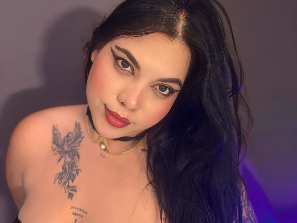 Im_Auroraaa offline XXX-chat