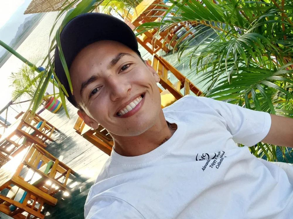 sneiderytatanhotboy offline chatrum