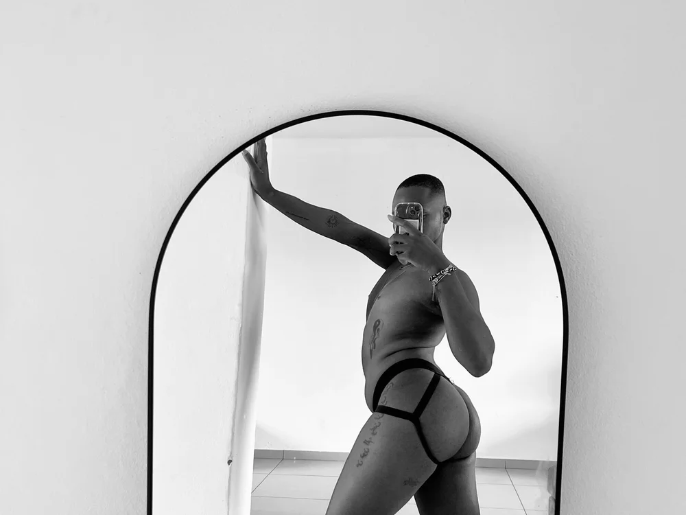 Taurus_Fantasy Offline XXX Chat