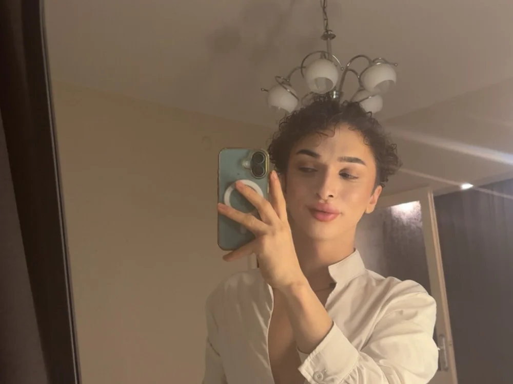 turkishtwin's Offline XXX Chat