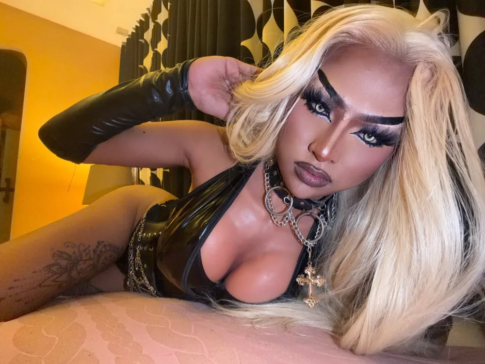 MassiveCockTrans Adlı Modelin Çevrimdışı XXX Sohbeti