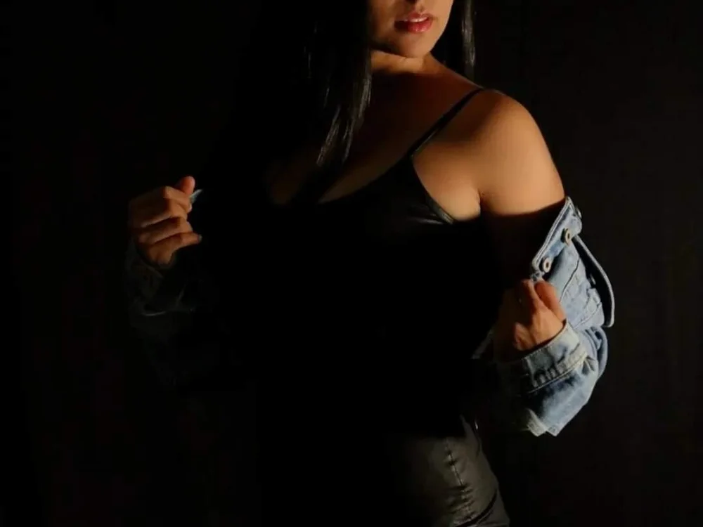 Offline chatovací místnost Lauraah_