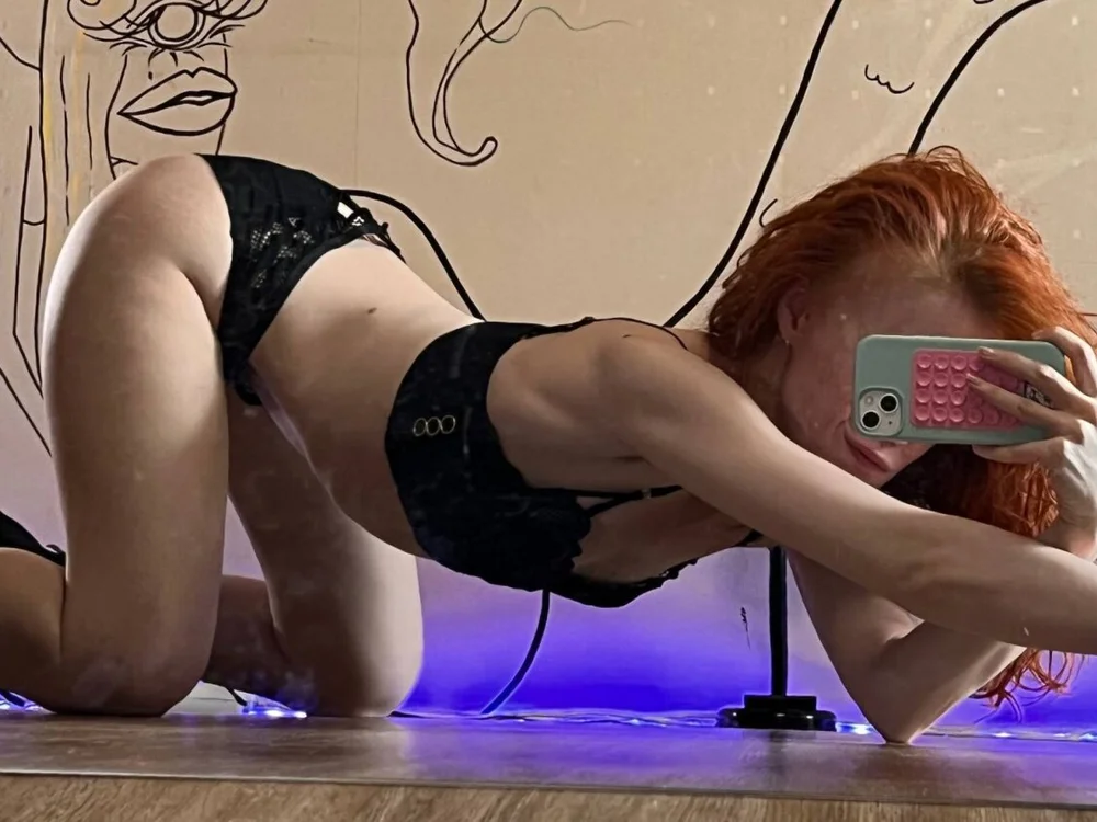 mia_elfiee offline chatrum