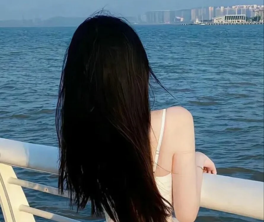 HongNguyenn Obrolan XXX Offline