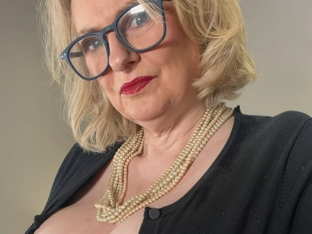 Courtesanannabel 离线XXX聊天