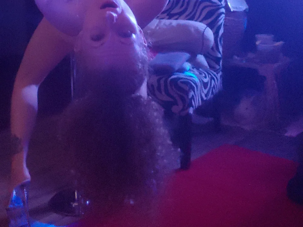 Annie_Body's Offline XXX Chat