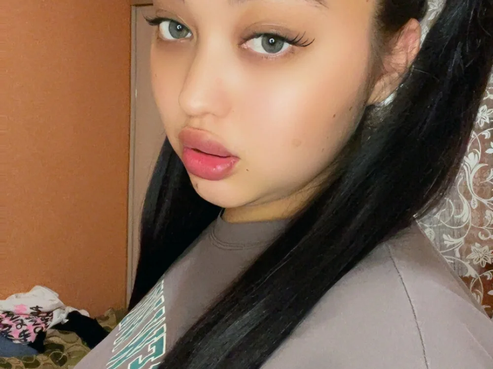 sexyfrayyyyy Adlı Modelin Çevrimdışı XXX Sohbeti