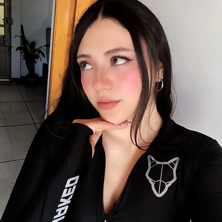 Angelie_Rosebrm Offline XXX-chat