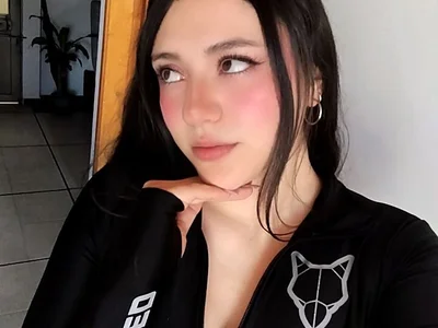 Angelie_Rosebrm profile