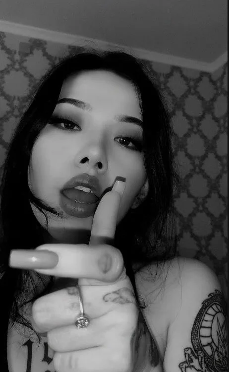 lilit_brie's Offline XXX Chat