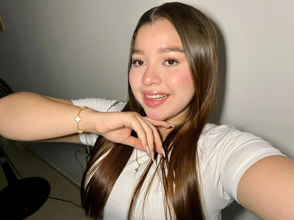 sweetsofasm's Offline Chat Room