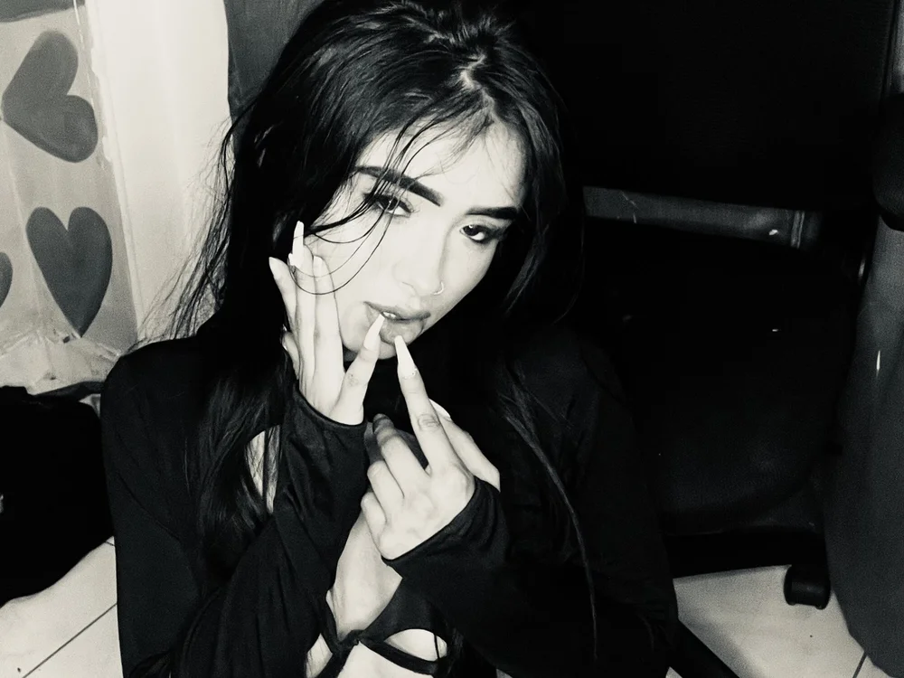 Samantha_098's most recent online preview