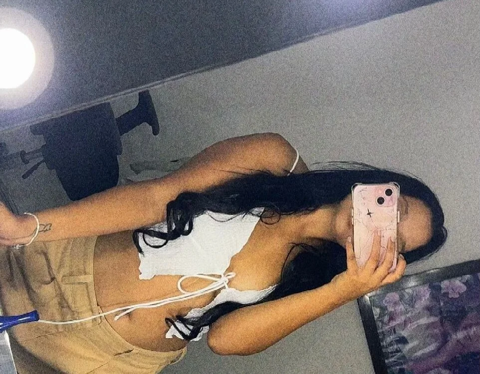 aurora_smith777 離線 XXX 聊天