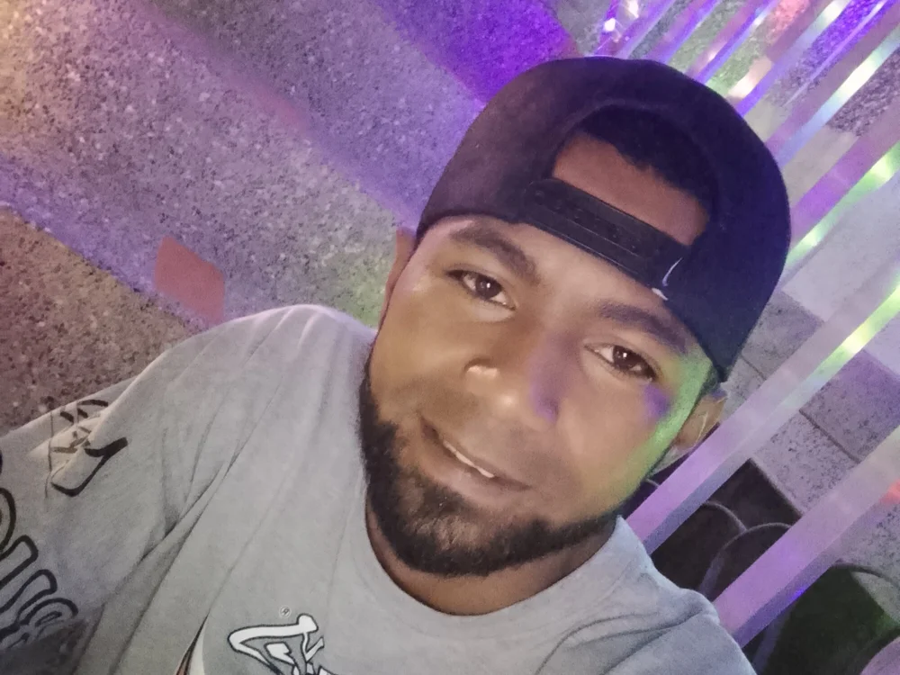 shammy2356's Offline Chat Room