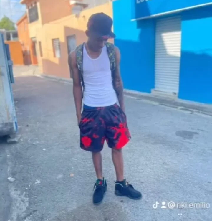 Ricky15700's Offline XXX Chat