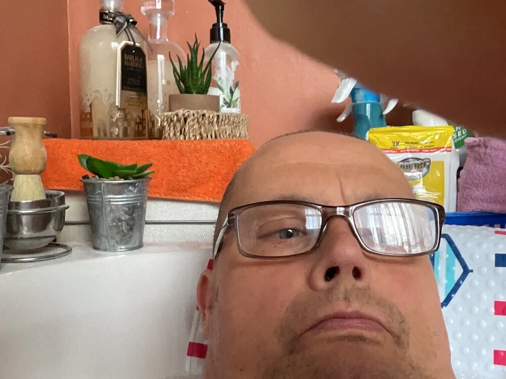 Russell1508 Adlı Modelin Çevrimdışı XXX Sohbeti