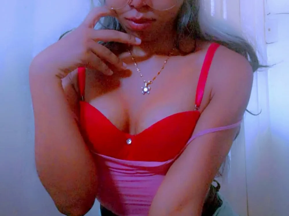 cherryboom23's Offline XXX Chat