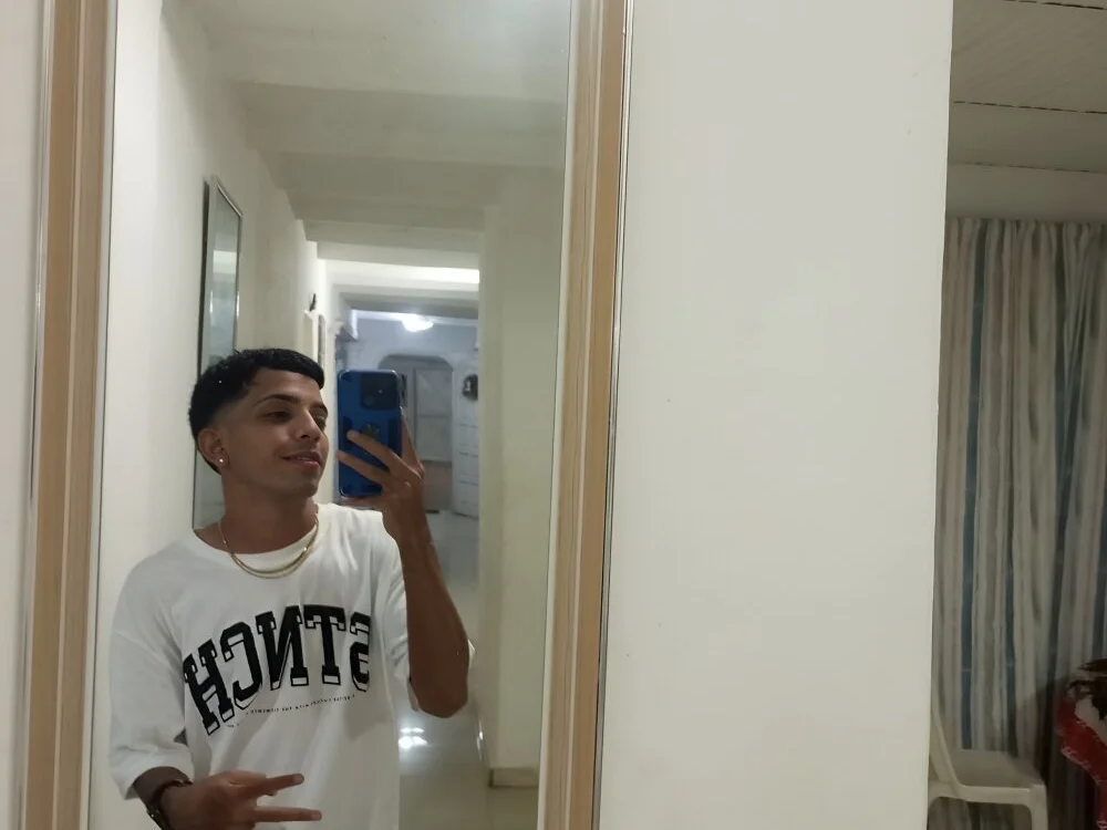 Blue_desiire Offline XXX-Chat