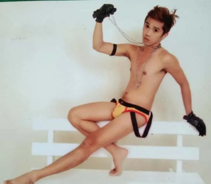 แชท XXX ออฟไลน์ของ Cole_Hunter