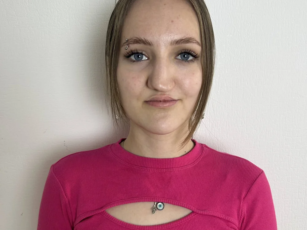 LillyDerrick's Offline Chat Room