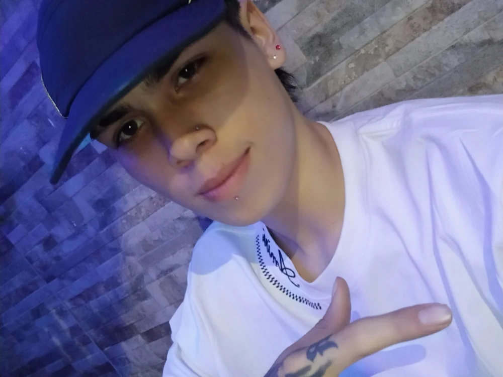 Brayanquintero's Offline Chat Room
