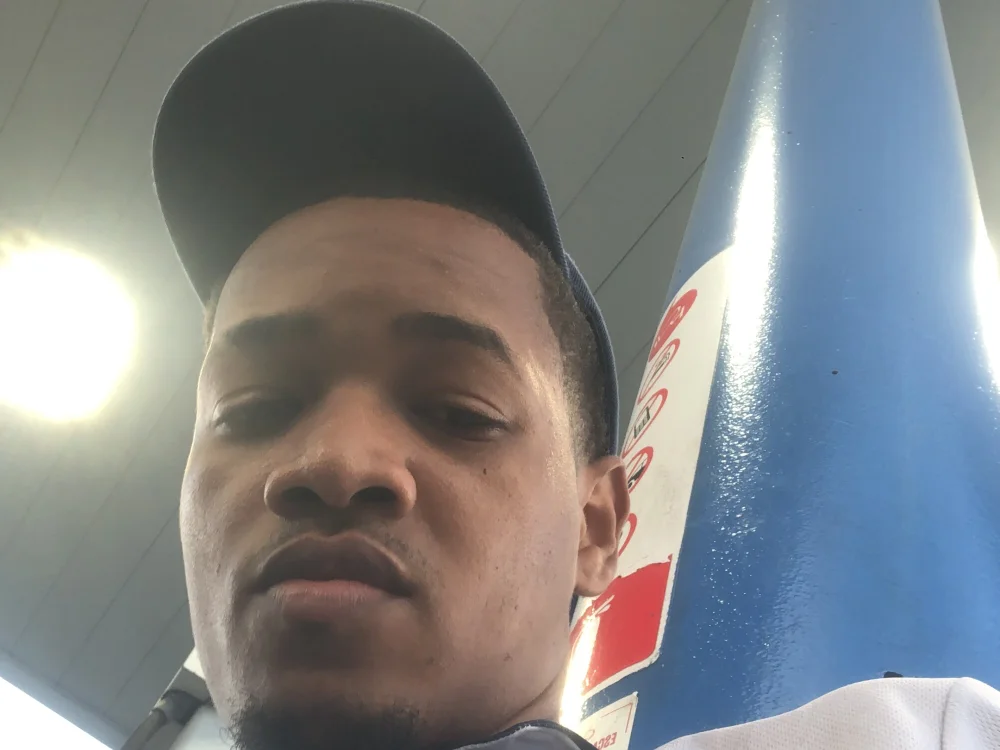 Fvndii16's Offline XXX Chat