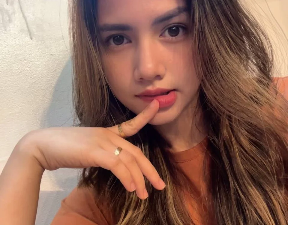 CelestineLuck 离线XXX聊天