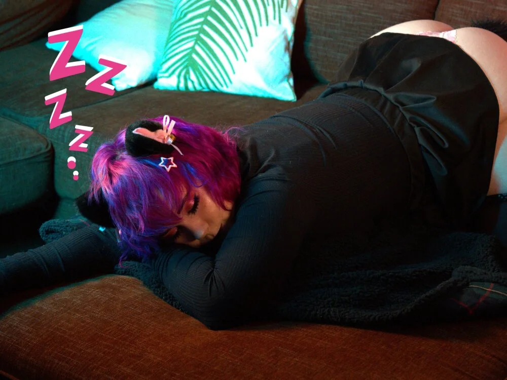 Angel-Lewd-Cake: офлайн-секс-чат