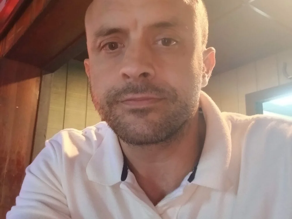 Offline XXX chat Mactron1981