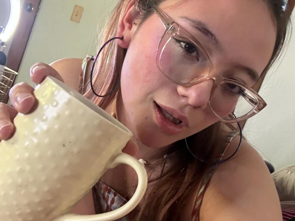 LOLA_R_ Offline XXX-Chat