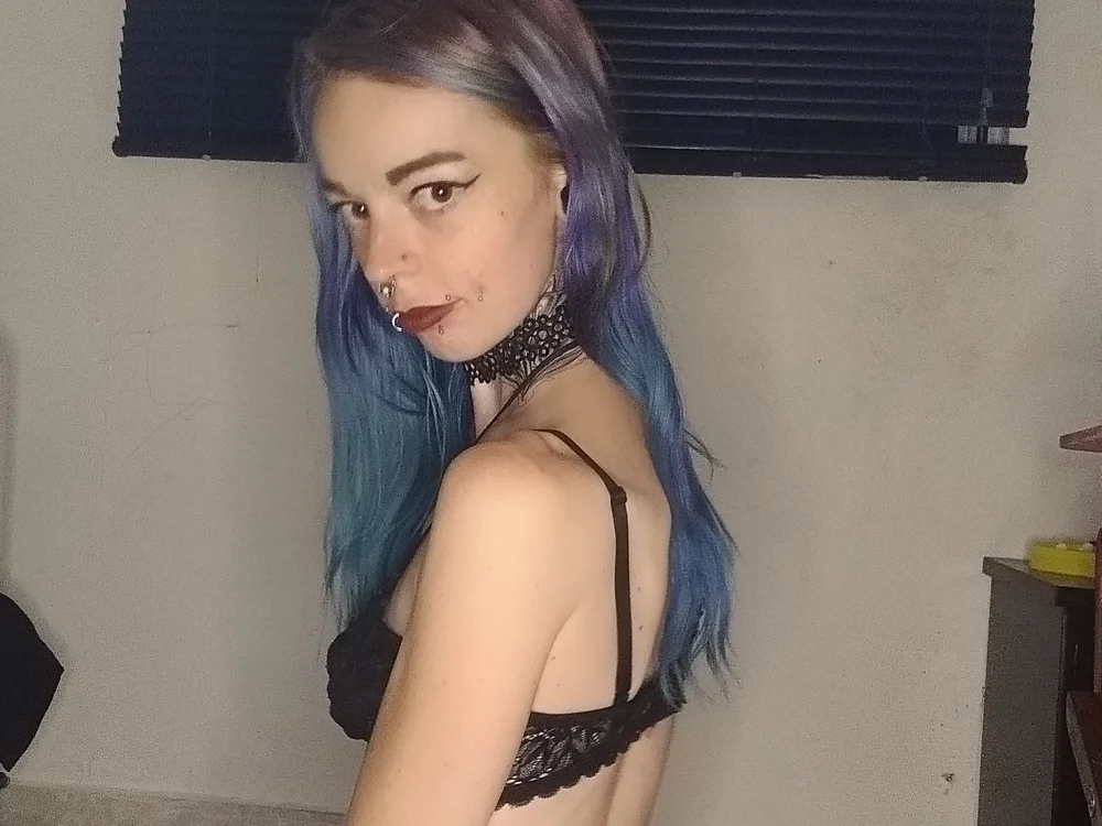 violetskye's Offline Chat Room
