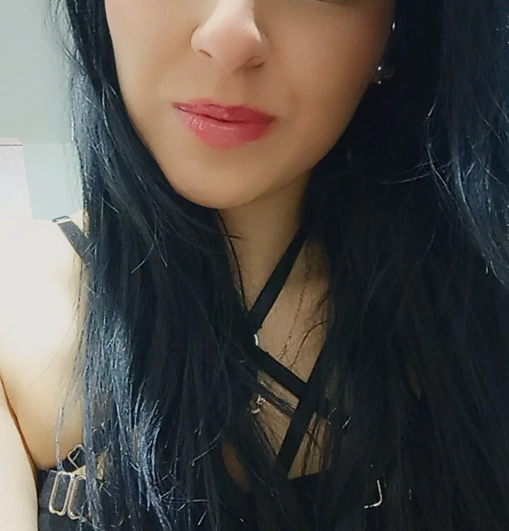 SarahV_Sweet's Offline XXX Chat