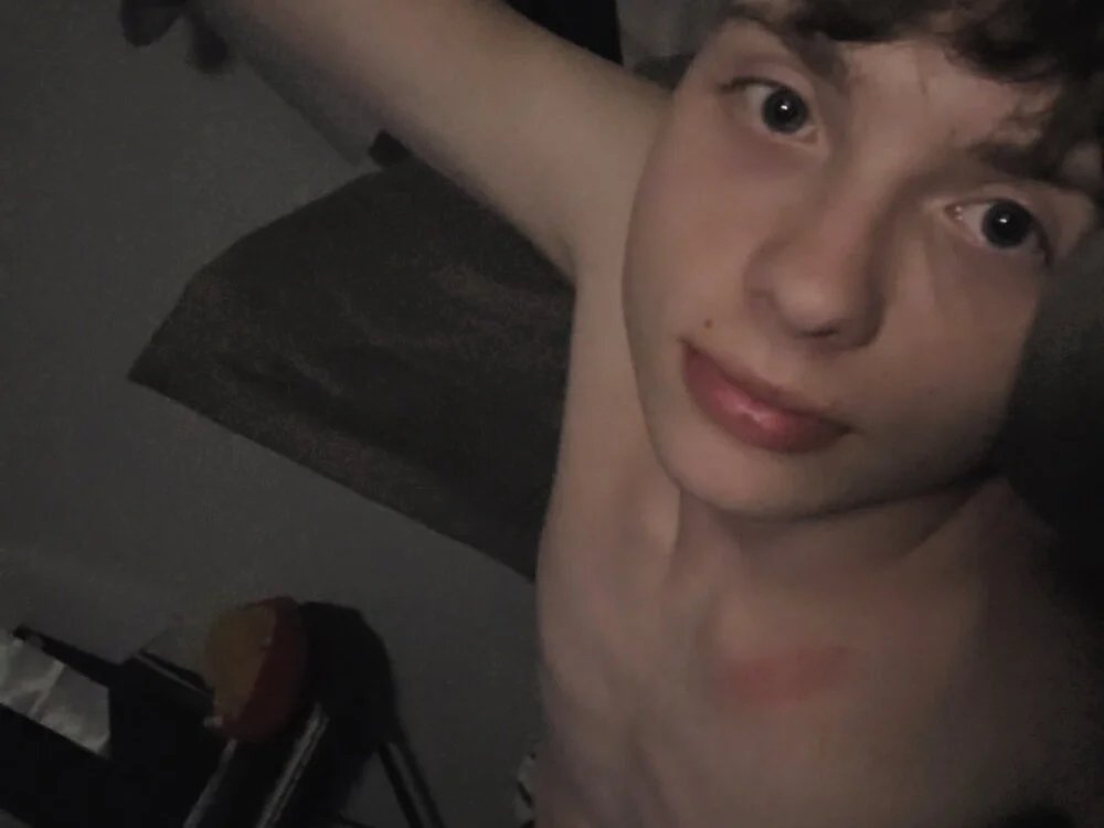 1XxJasonxX1 offline XXX-chat