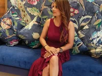 Neha_Coupleshow's Offline Chat Room