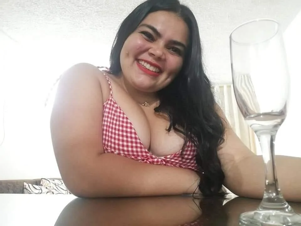 ElsaHanz's Offline Chat Room
