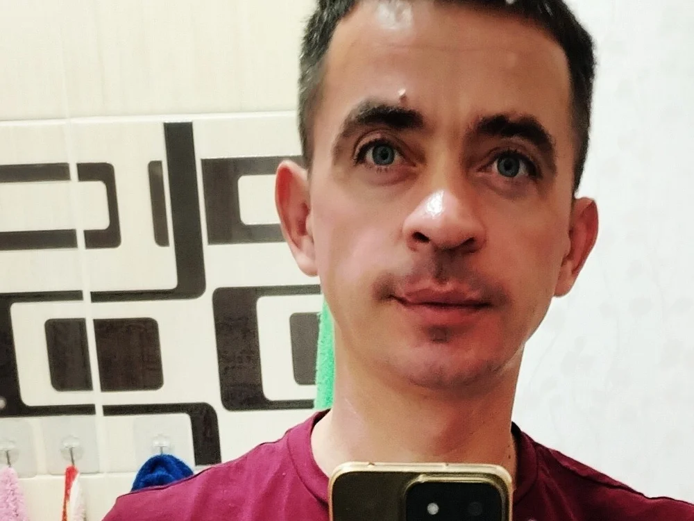 AleksisASS26 Offline XXX-chat