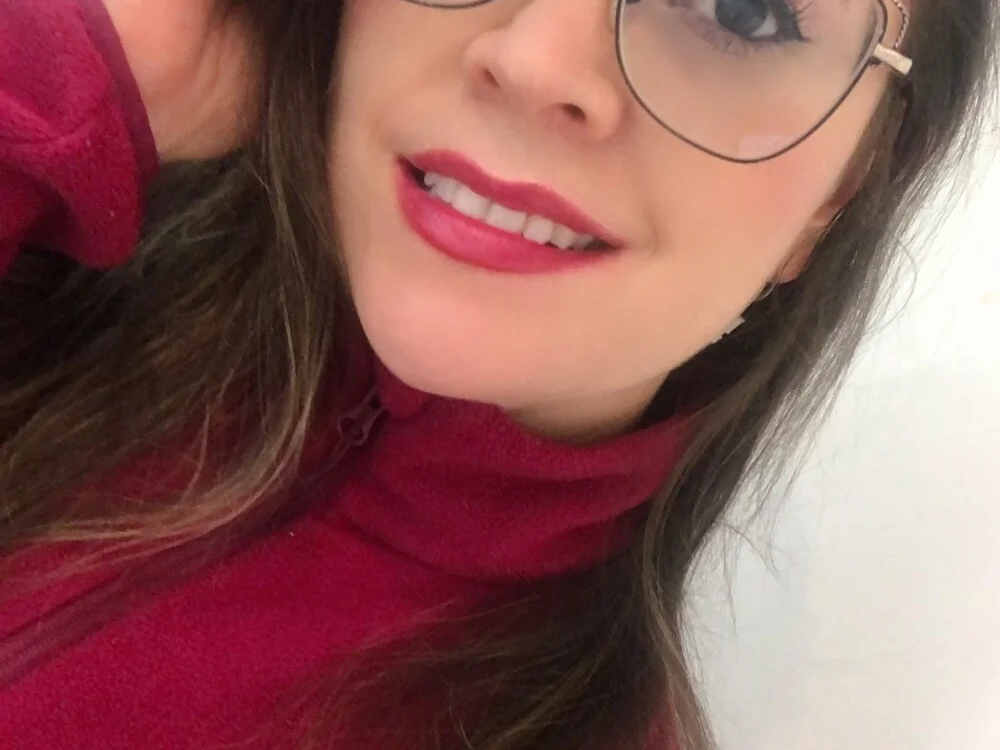 دردشة Pretty_Sarah الجنسية دون اتصال